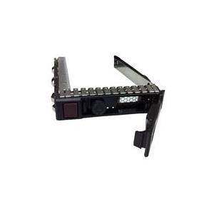 Leeres Festplattenlaufwerk-Einschubfach für einen Server oder Computer, schwarzer Metallrahmen mit Seitenverriegelung, konstruiert zur Aufnahme einer Festplatte.