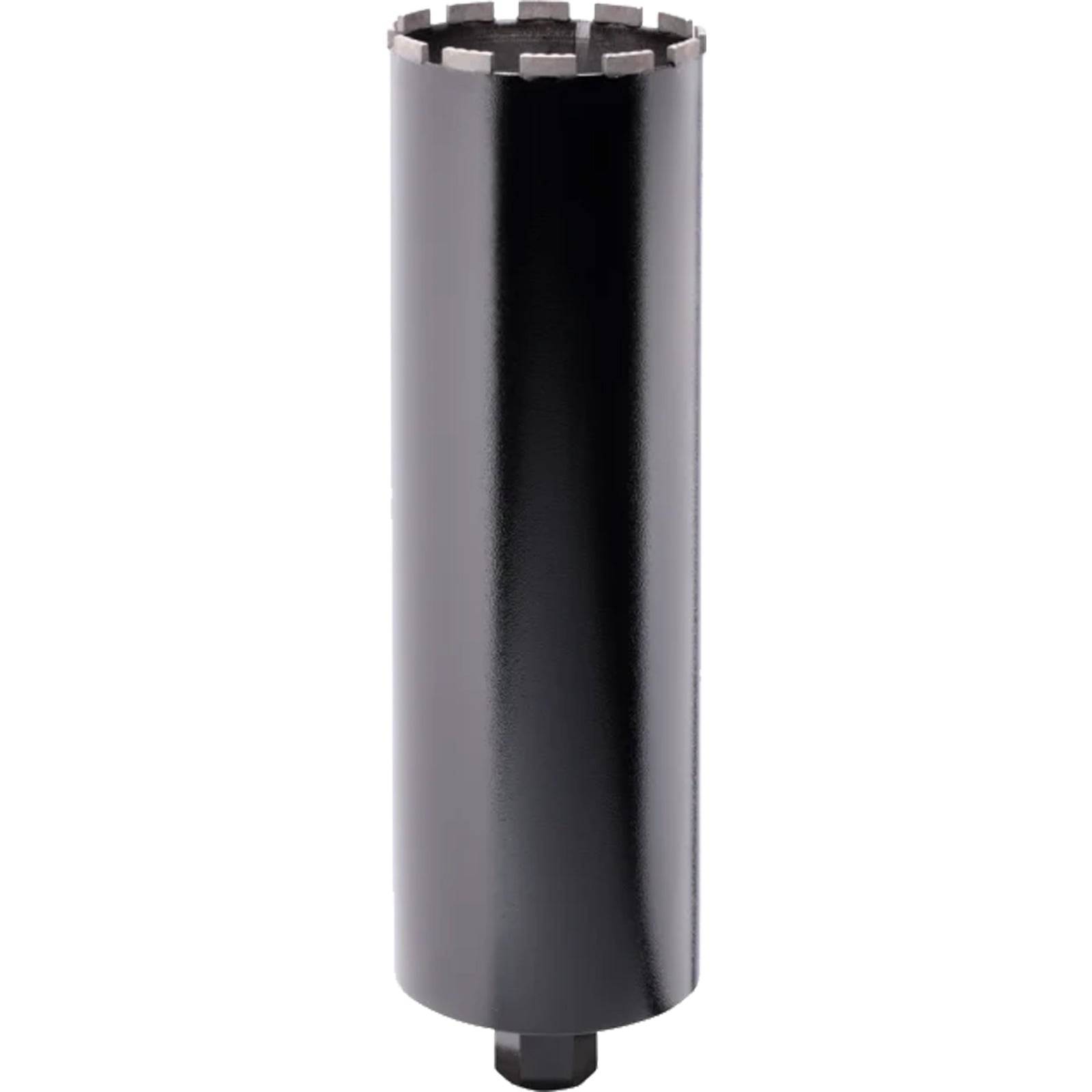 Ein zylindrischer, schwarzbeschichteter Diamantbohrkern mit gezackten Kanten, der für das präzise Bohren von Löchern in harten Materialien wie Beton entwickelt wurde.