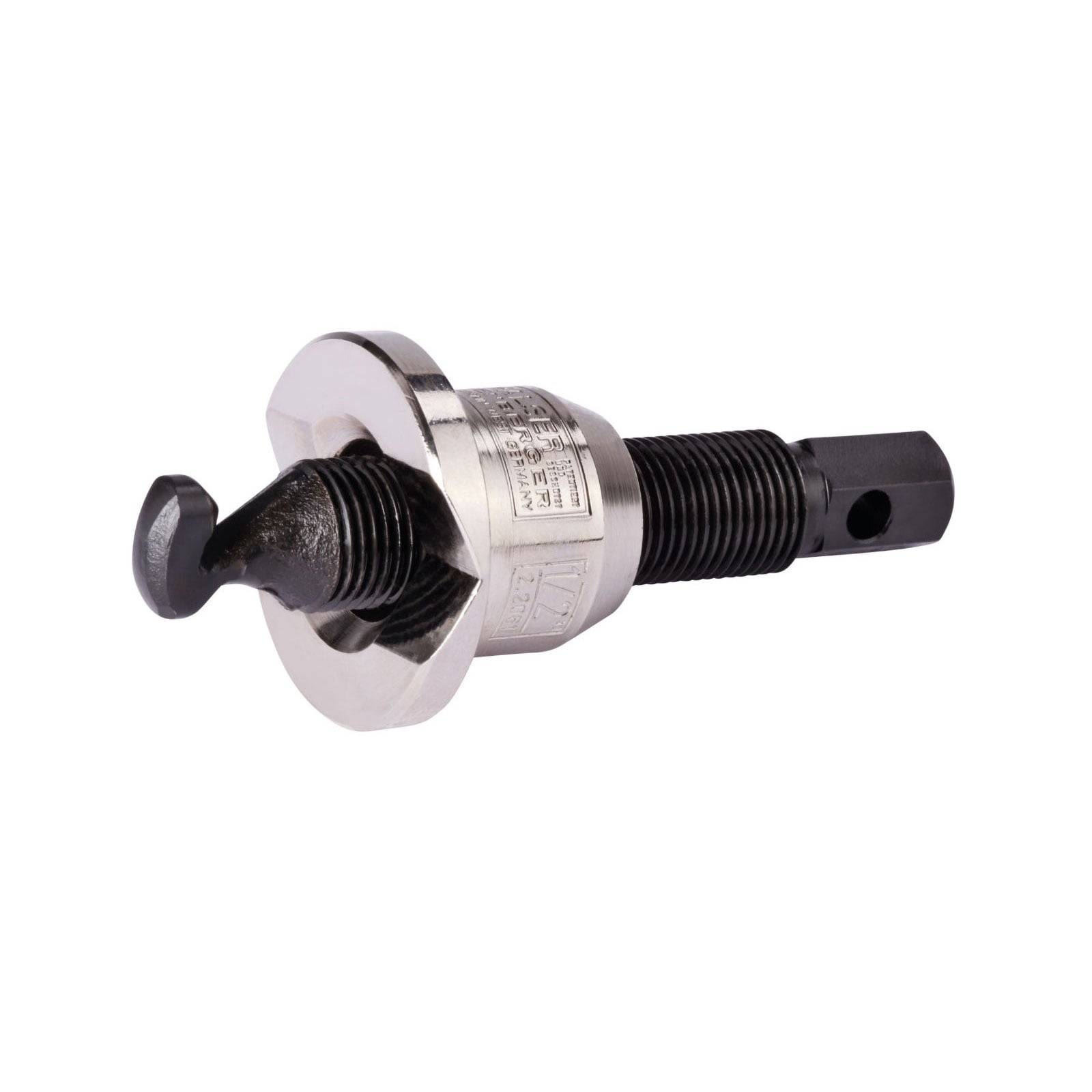 Ein Metallstufenbohrer, entwickelt zum Erstellen sauberer Löcher in verschiedenen Materialien, mit einer gestuften Struktur für unterschiedliche Lochgrößen.