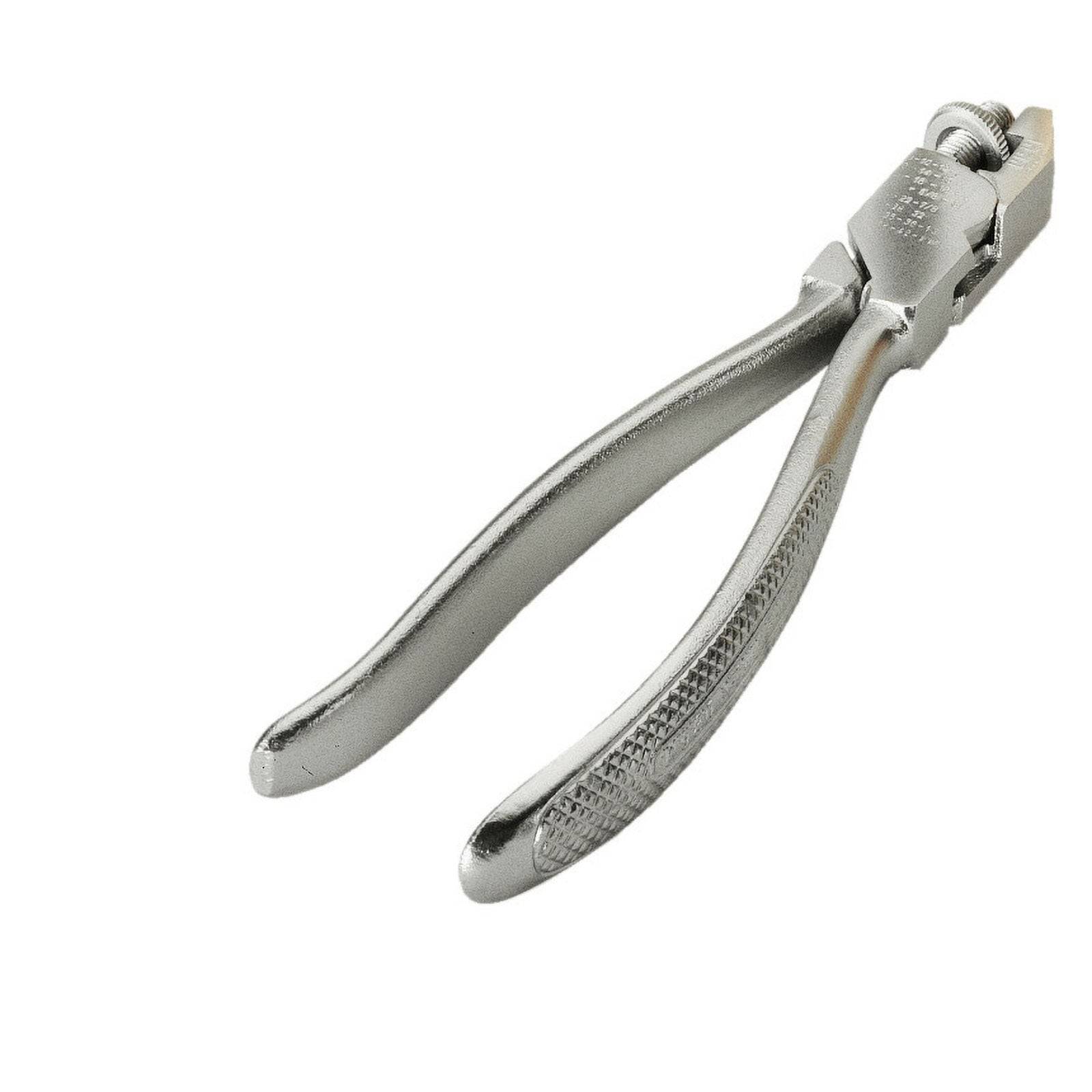 Eine silberfarbene Dentalpinzette mit strukturierter Griffoberfläche wird vor einem weißen Hintergrund gezeigt, die zum Greifen und Manipulieren von Werkzeugen oder Materialien verwendet wird.