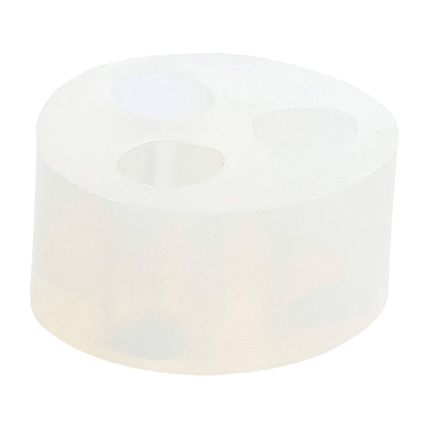 Ein durchscheinender Silikondeckel mit drei kreisförmigen Löchern, entwickelt zum Verschließen von Behältern bei gleichzeitiger Belüftung.