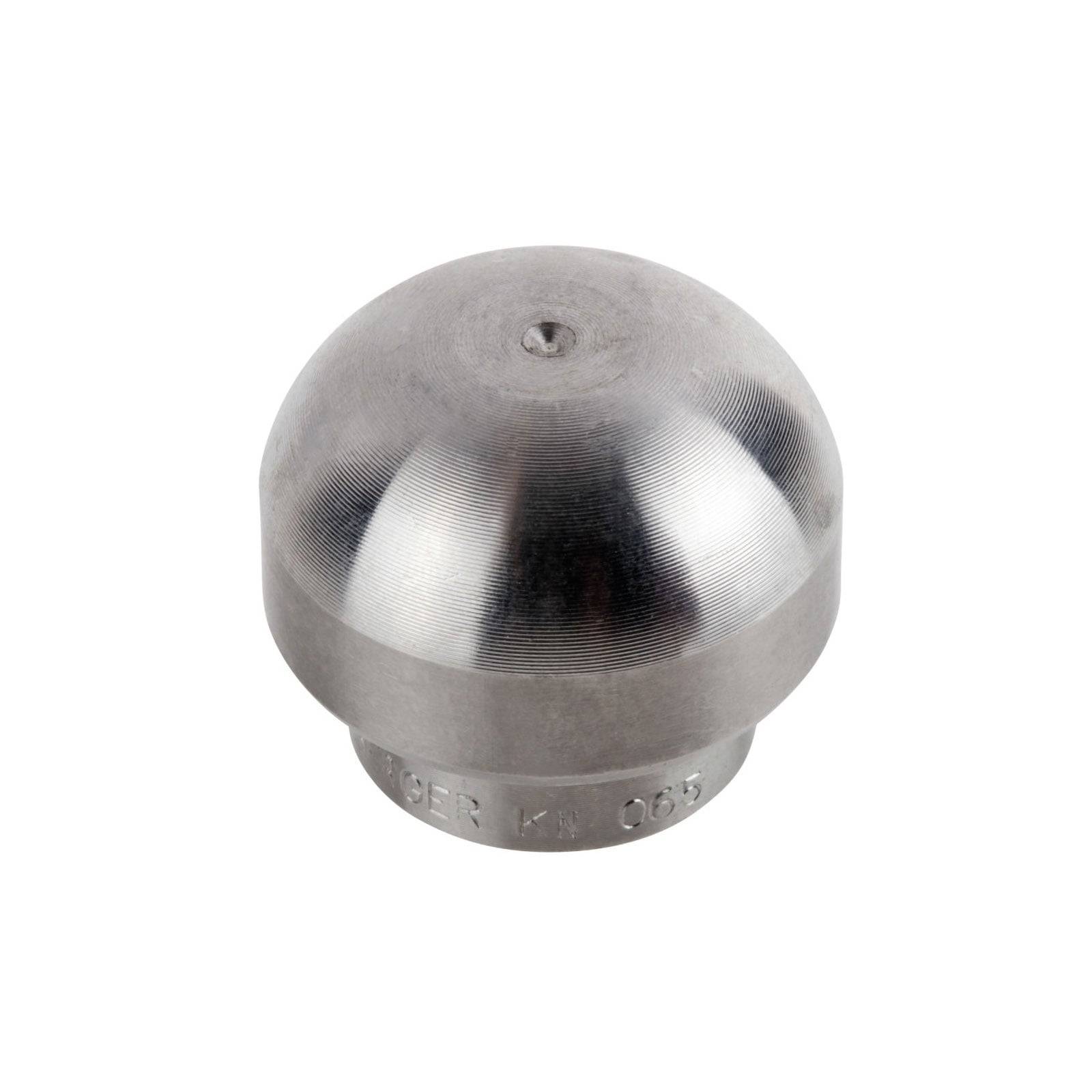 Metallisches, edelstahlartiges Objekt in Kuppelform mit einer glatten, polierten Oberfläche. Es wirkt abgerundet, mit einer kleinen Vertiefung an der Spitze.