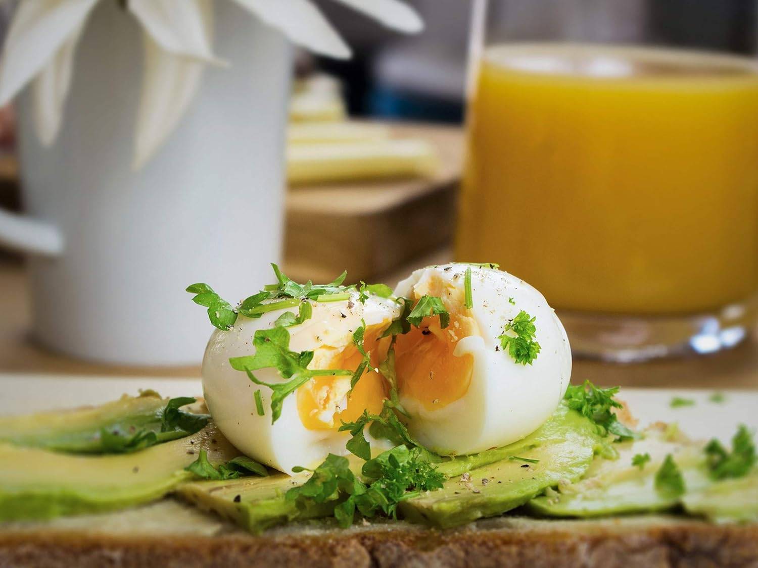 Brainstream | Kinder PiepEi - Singende Eieruhr zum Mitkochen - Eierkocher für 3 Härtegrade - Spielt Pippi Langstrumpf - Lustiges Kochei - Musik Eggt