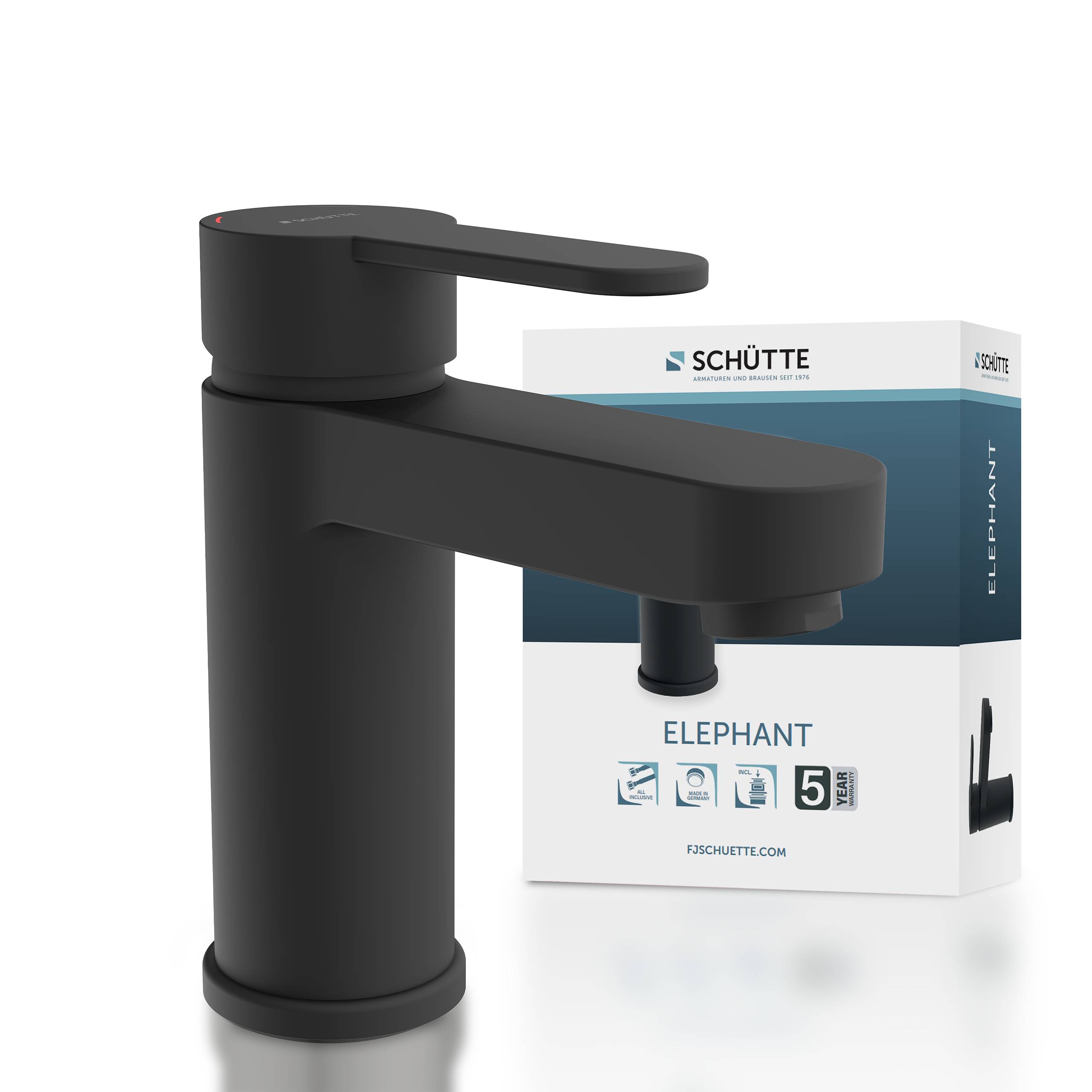 Ein matter schwarzer Wasserhahn zur Anschauung mit Verpackung im Hintergrund, auf der die Marke „Schütte