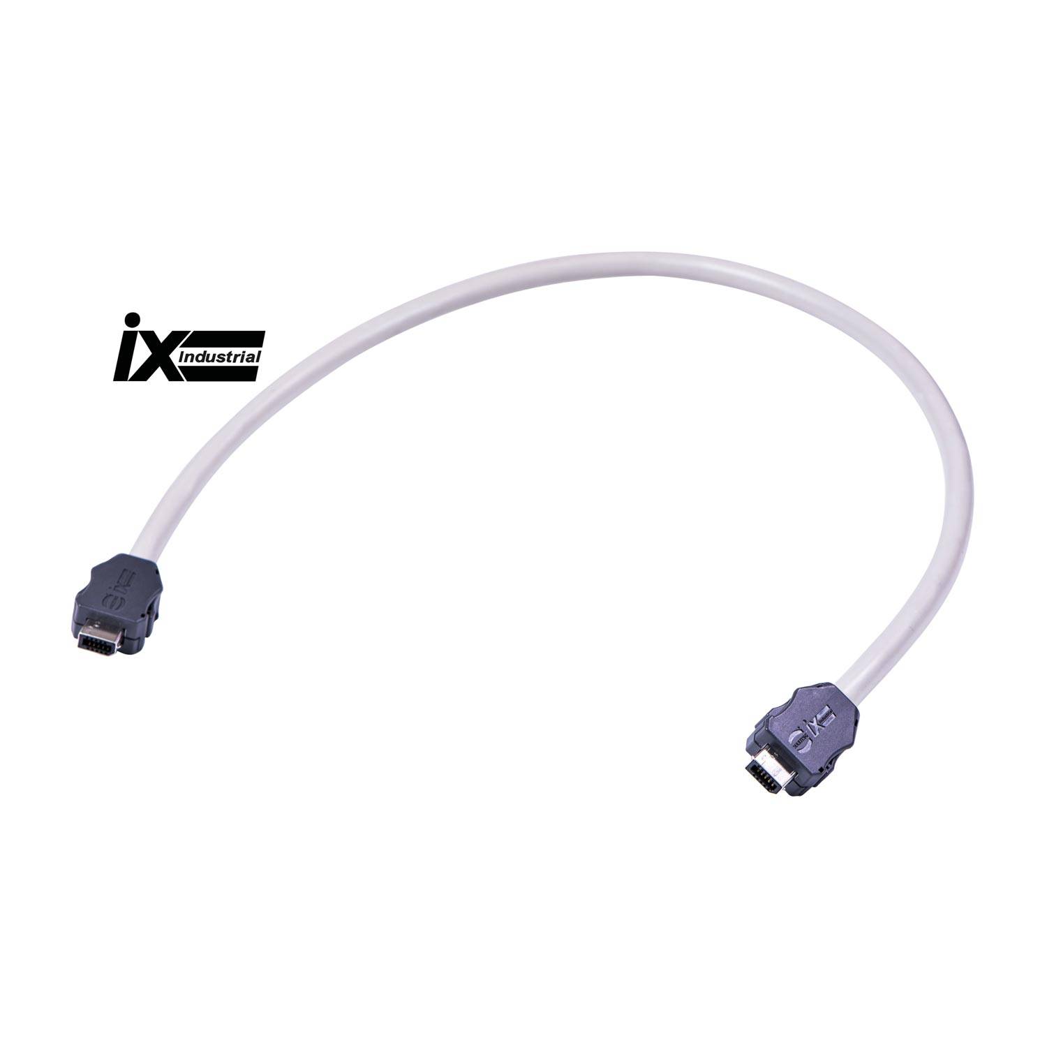 Ein weißes Kabel mit schwarzen Steckern an beiden Enden, beschriftet mit 'iX industrial'.
