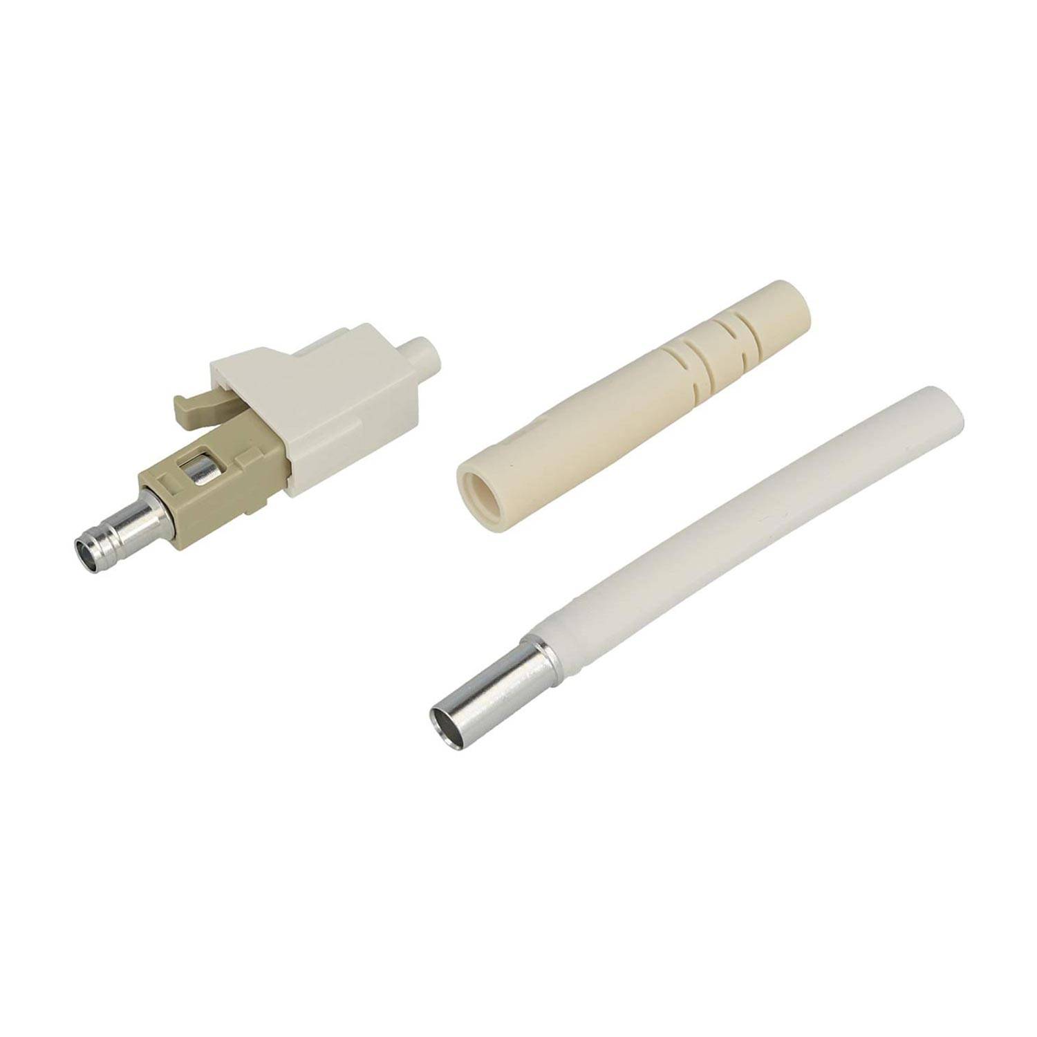 Drei abnehmbare Komponenten für ein medizinisches oder technisches Gerät: ein weißer Anschluss mit einer Metalltip, eine beige Hülle und ein weißes Verlängerungsrohr.