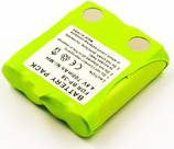 Grünes Batteriepack mit rechteckiger Form, auf weißem Aufkleber mit „Battery Pack