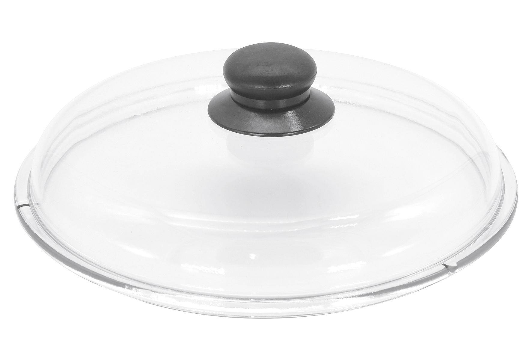 Ein Glastopfdeckel mit schwarzem Griff ist zentriert. Er ist transparent und kuppelförmig gestaltet, um auf einen Kochtopf zu passen.