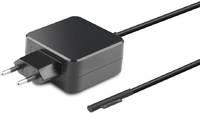 Eine Nahaufnahme eines schwarzen elektronischen Geräts mit zwei Kabeln, möglicherweise ein Ladegerät oder Adapter.