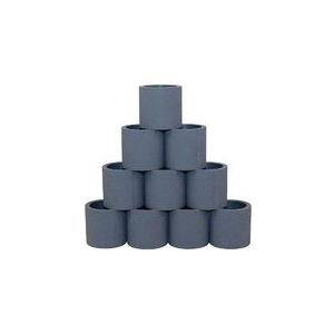 Ein pyramidenförmiger Stapel von zehn grauen Klebebandrolle, die in vier Ebenen angeordnet sind.