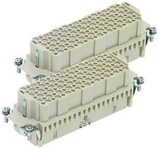 Zwei beige elektrische Anschlüsse mit mehreren Lochstiften, Metallschrauben und Halterungen, entwickelt für industrielle oder technische Ausrüstungsanwendungen.