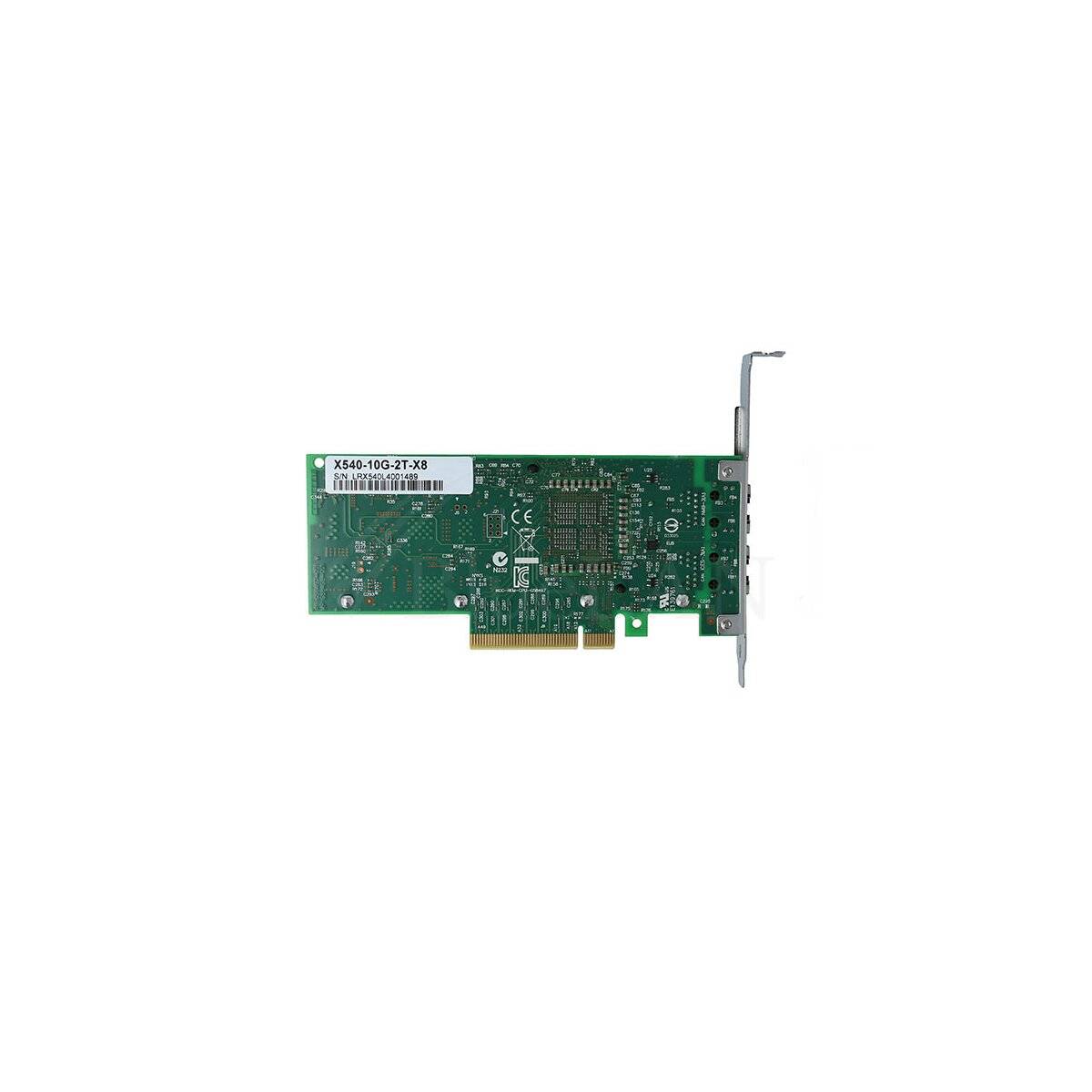 Grüne PCIe-Netzwerkadapterkarte mit Metallhalterung und Etikett, auf weißem Hintergrund dargestellt.