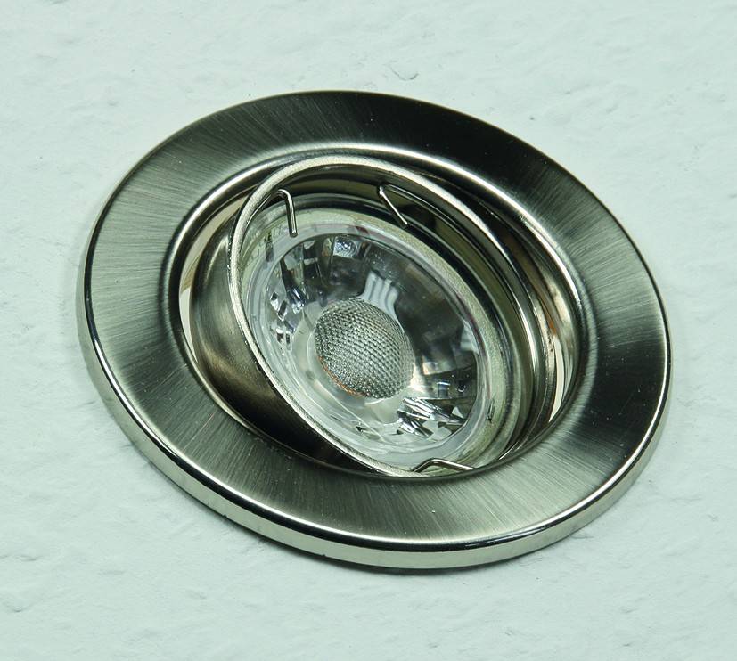 ChiliTec 19579 Decken-Einbaustrahler "SR90" chrom-matt schwenkbar, Ø 88mm, für 50mm Lampen