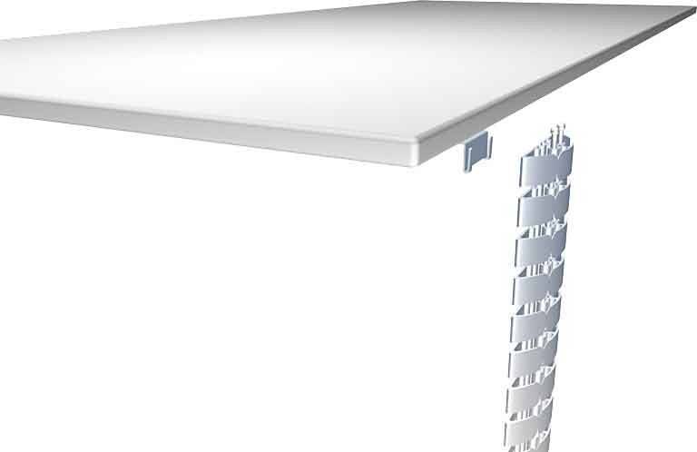 Eine weiße Metallecke mit Winkelstütze, die einen Teil der Dachkonstruktion zeigt und auf ein Gebäude- oder Konstruktionsdetail hinweist.