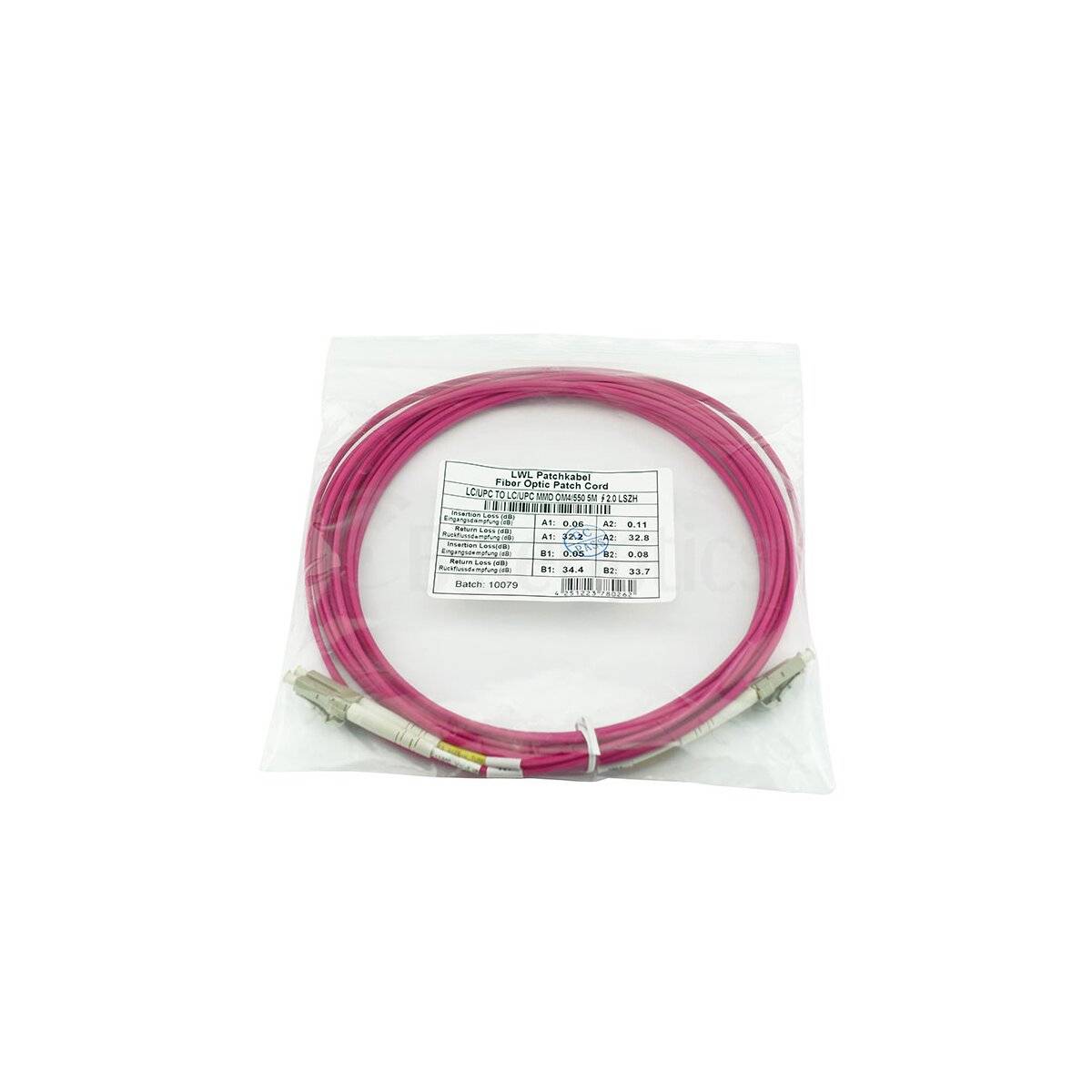 Aufgerolltes rosa Lichtwellenleiterkabel in einer durchsichtigen Plastiktüte mit Produktetikett.