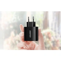 C0028 2*USB-A Netzladegerät mit Display (schwarz) C0028 2*USB-A Netzladegerät mit Display (schwarz)