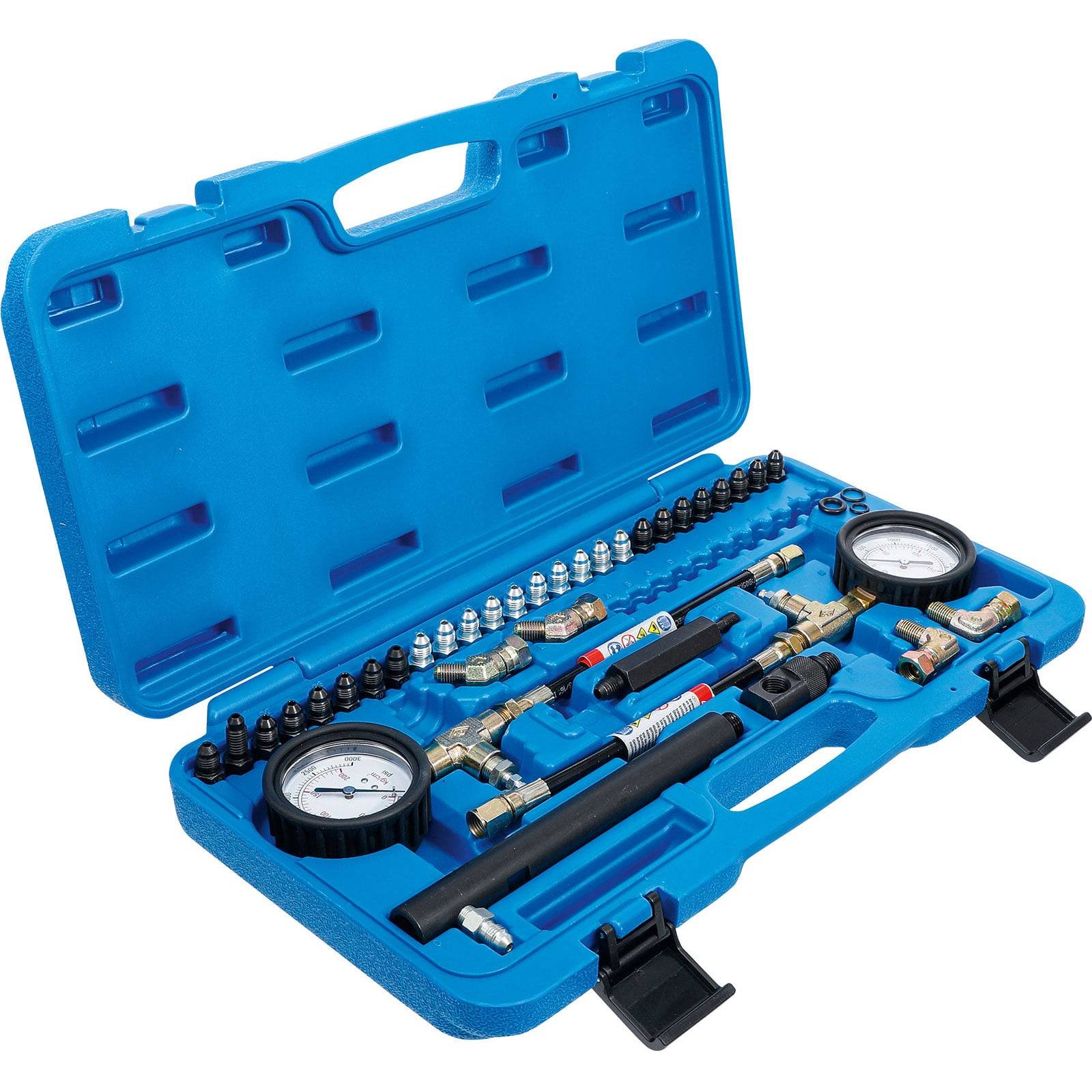 Ein blauer Kunststoffkoffer enthält verschiedene Autowerkzeuge, darunter Druckmessgeräte, Schläuche und Verbindungsstücke, die ordentlich für die Fahrzeugreparatur angeordnet sind.