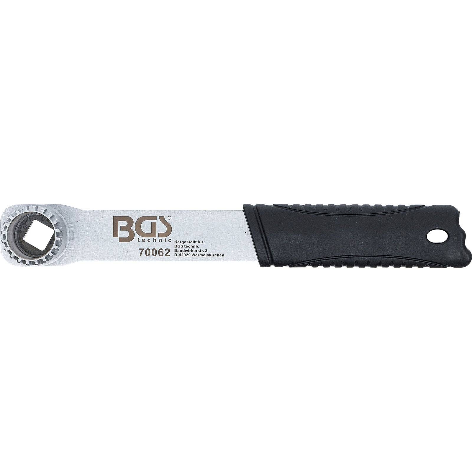 Ein Ratschenwerkzeug mit schwarzem Griff. Es ist mit der Bezeichnung 'BGS Technic 70062' versehen.