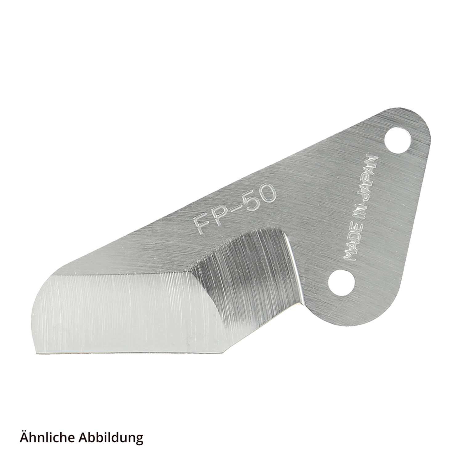 Metallschneidklinge mit der Bezeichnung 'FP-50', hergestellt in Japan, mit einer geschwungenen Kante und zwei Löchern zur Befestigung.