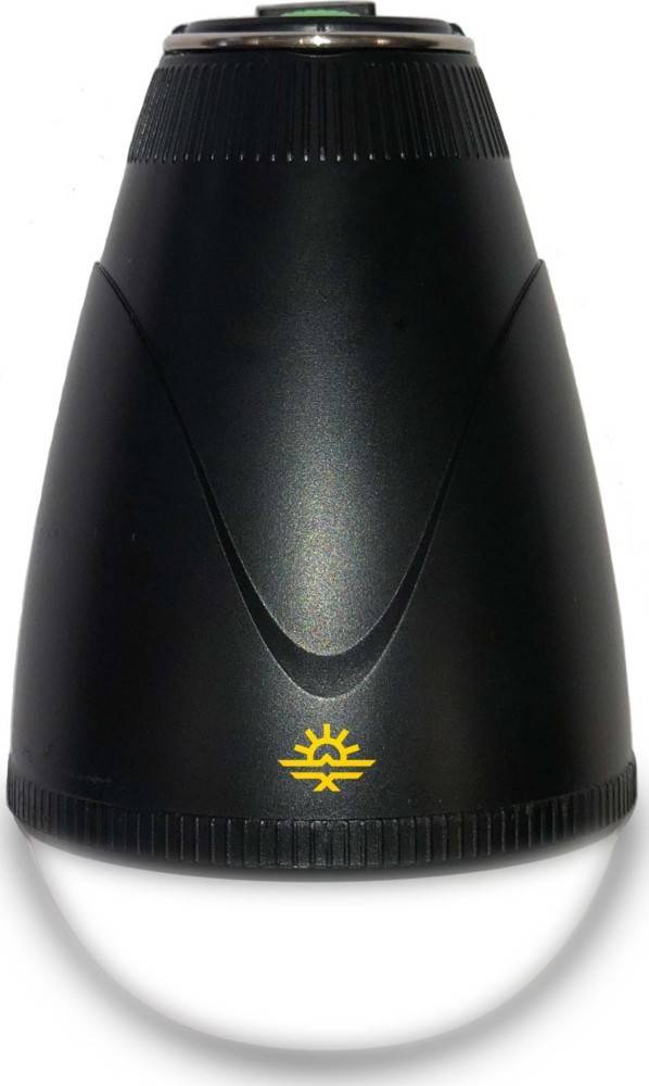 Ein schwarzer Lautsprecher mit einem gelben, sonnenähnlichen Logo an der Basis, der ein gebogenes Design zur Verbesserung der Schallprojektion aufweist.