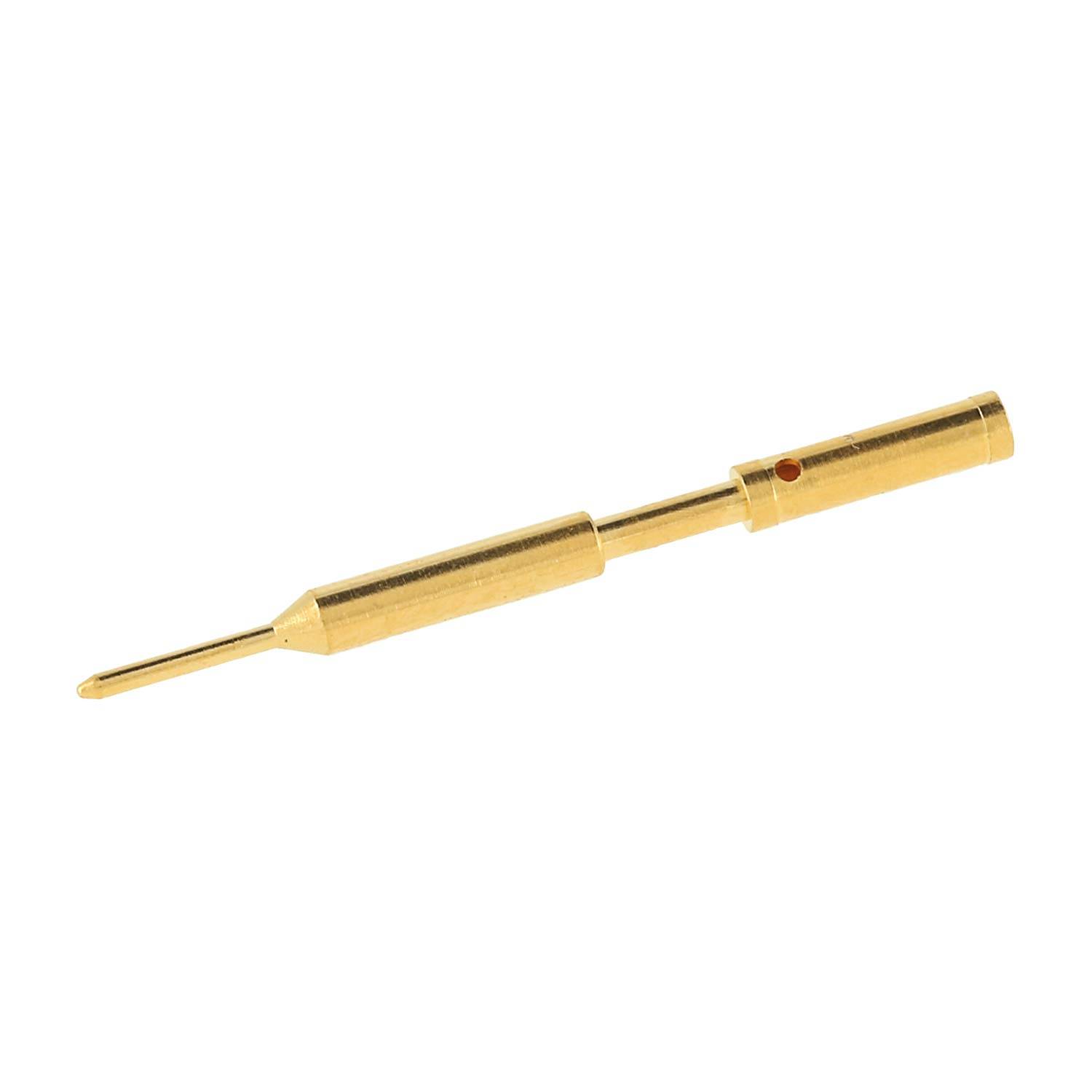 Eine Goldmetallnadel, die einer Nadel ähnelt, mit einem langen zylindrischen Griff, vor weißem Hintergrund gezeigt.