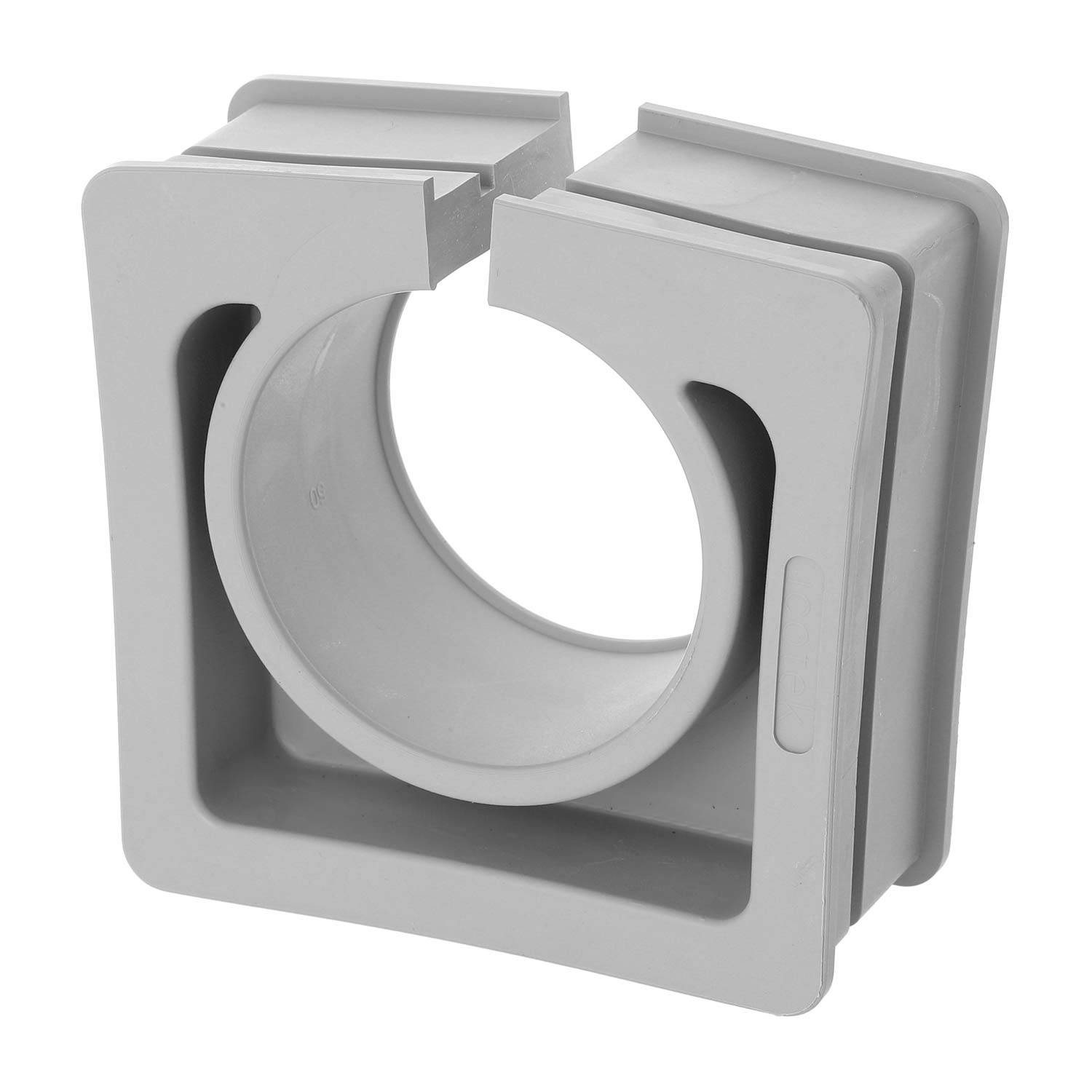 Eine graue, quadratische Kunststoffklemme mit einer kreisförmigen Öffnung in der Mitte, mit gezahntem Design für sichere Kabelführung.