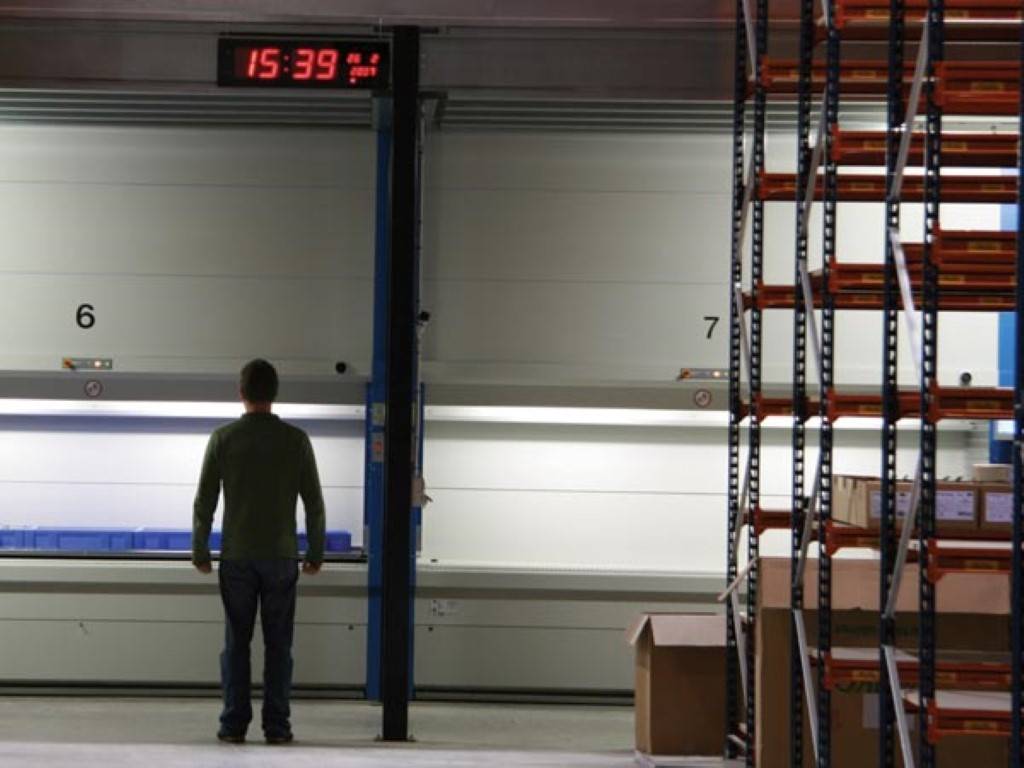Perel - WC208 - Wanduhr mit LED-Display