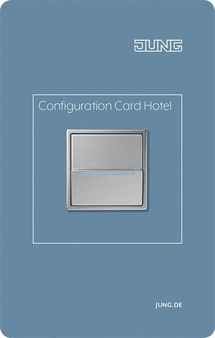 Eine Silber-Hotelkonfigurationskarte in einem Schlitz vor blauem Hintergrund. Der Text darüber liest sich „Hotelkonfigurationskarte