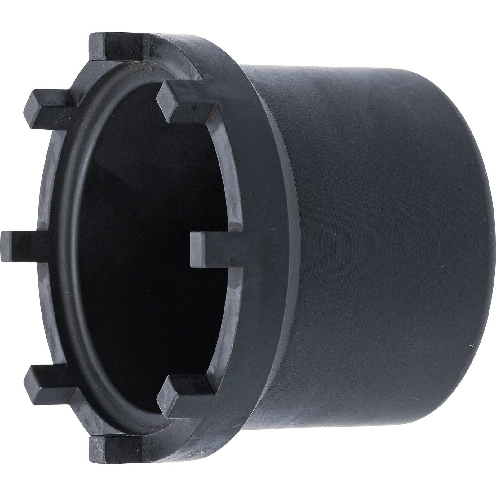 Ein schwarzes, zylindrisches Werkzeug mit hervorstehenden Stiften um die offene Endfläche, das typischerweise verwendet wird, um eine bestimmte mechanische Komponente für Anpassungen oder Entfernungen zu greifen.