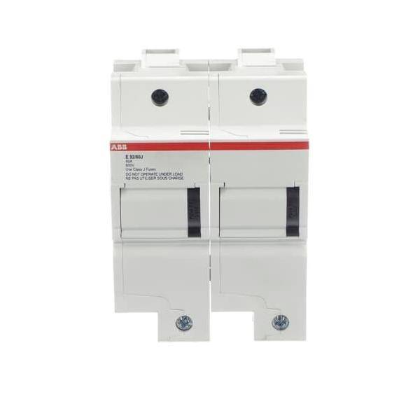 Ein weißer Doppelmodul-Leistungsschalter mit roter Markierung, der mit 'ABB' beschriftet ist und für den elektrischen Schutz in industriellen oder Wohnumgebungen konzipiert ist.