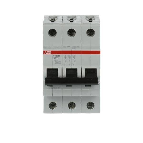 ABB D25 Leistungsschalter mit drei Schaltern, der zur elektrischen Sicherheit verwendet wird, indem Stromkreise bei Überlastung getrennt werden.