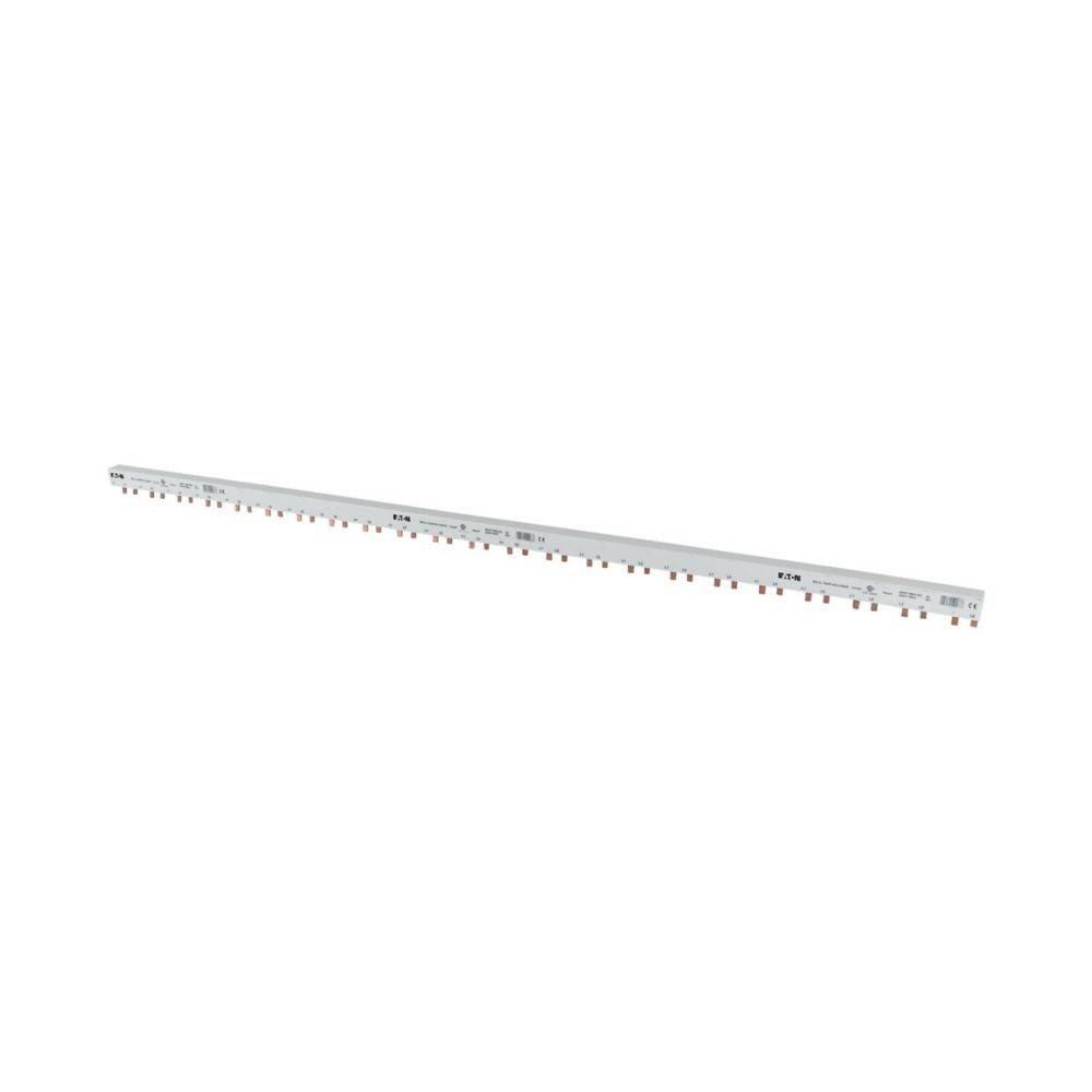Ein langer Metallmaßstab mit metrischen und imperischen Maßeinheiten.