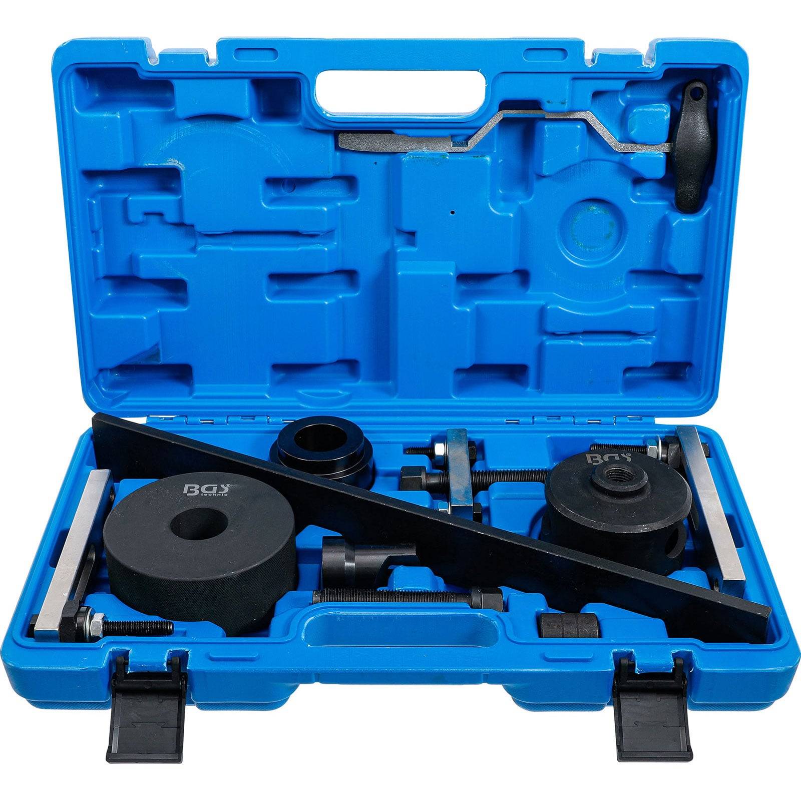 Eine blaue Kunststoff-Transportbox mit verschiedenen schwarzen Metallautowerkzeugen ist geöffnet und zeigt übersichtlich angeordnete Fächer für jedes einzelne Werkzeug.