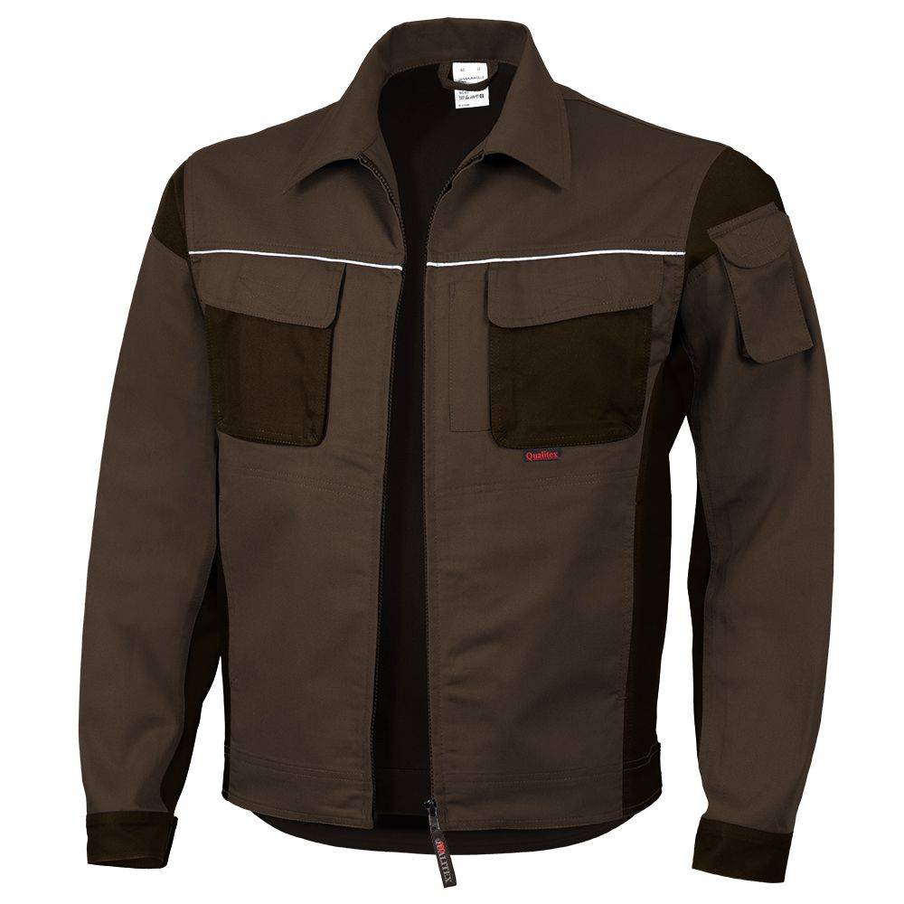 Eine braune Jacke mit schwarzen Schulterpatches, Brusttaschen und einem Reißverschluss vorne, geeignet für Freizeit oder Arbeitskleidung.