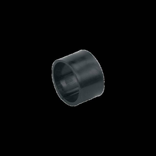 Ein schwarzer zylindrischer Rohrverbinder vor einem weißen Hintergrund, der zum sicheren Verbinden von zwei Rohren in der Sanitär- oder Industrietechnik verwendet wird.