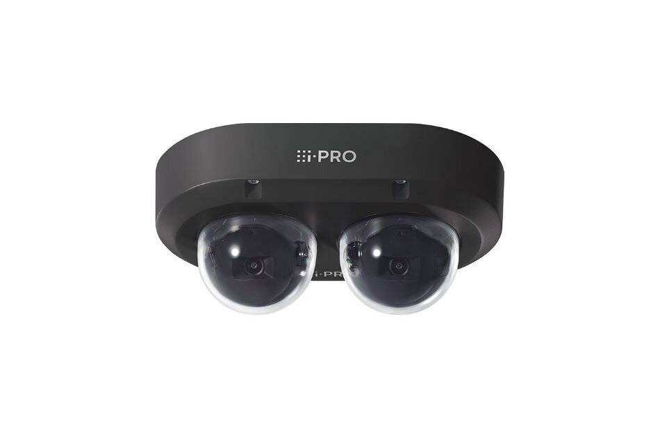 Schwarze i-PRO Dual-Lens-Sicherheitskamera auf weißem Hintergrund montiert, mit zwei Kuppellins-Objektiven für Überwachung.