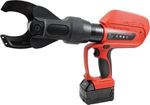 Ein rot-schwarzes, tragbares hydraulisches Schneidwerkzeug mit robuster Klinge, das zum Schneiden von Metalldrähten oder Kabeln in industriellen Umgebungen verwendet wird.