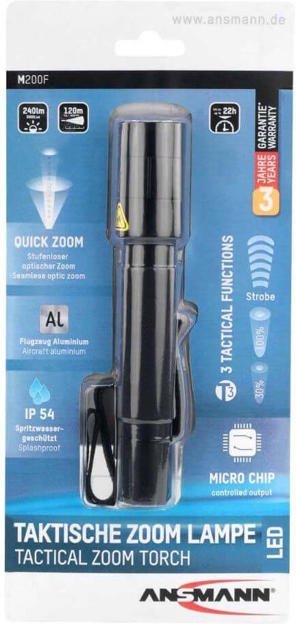 Eine Taschenlampe mit 'Quick Zoom' und 'Taktischen Funktionen', einschließlich Blitzlicht, 50% und 100% Helligkeit. Hergestellt aus Flugzeugsaluminium und wasserdicht.