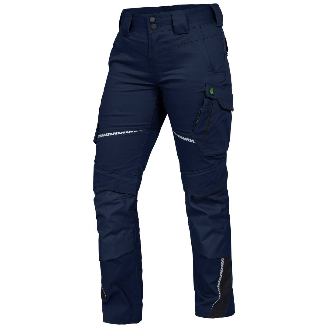 Marineblau-farbene Cargo-Arbeitshose mit reflektierenden Streifen, mehreren Taschen und verstärkten Knien, Vorderansicht auf weißem Hintergrund.