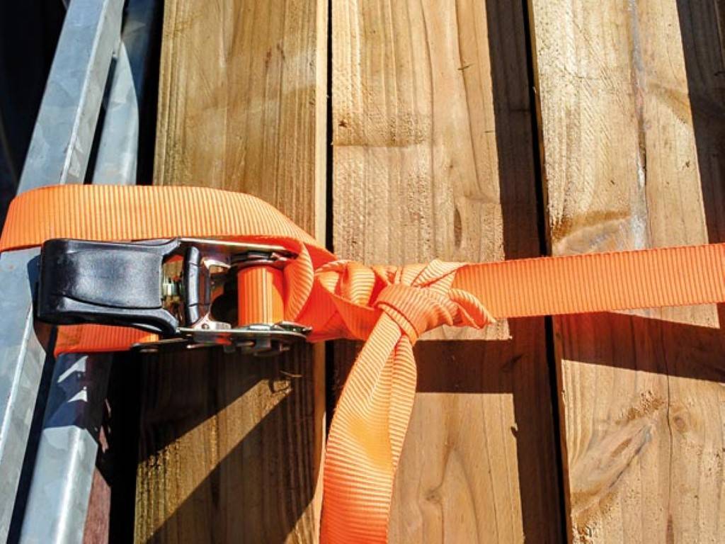 Spanngurt mit Ratsche, 4er Pack, zweiteilig, 8 S-Haken, uv-beständig, wasserabweisend, für kleinere Lasten, max. 500 kg, Polyester, Orange, 5 m x 25