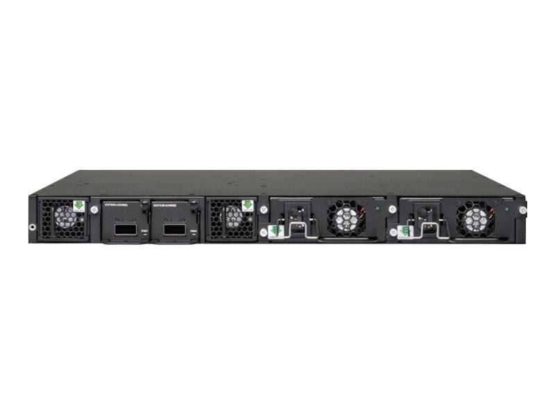 Frontansicht eines in ein Rack einbaubaren Server-Gehäuses mit drei sichtbaren Kühlerlüftern, dualen Stromversorgungseinheiten und zwei vorderen Anschlüssen auf weißem Hintergrund.