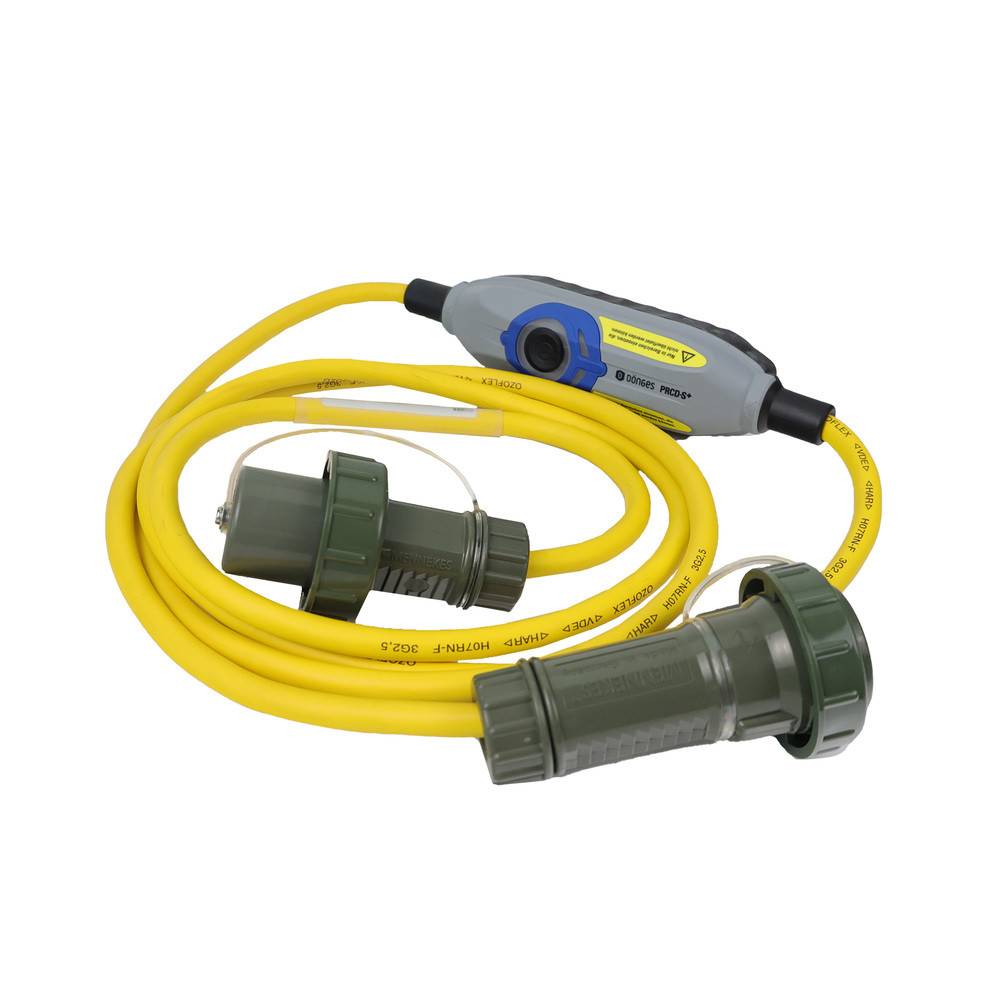 Ein gelb-grünes robustes elektrisches Kabel mit Stecker und Buchse, konzipiert für industrielle oder Außenanwendungen.