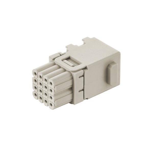 Ein grauer rechteckiger elektrischer Steckverbinder mit mehreren Steckplätzen, der typischerweise für Stromverbindungen in elektronischen Geräten verwendet wird.