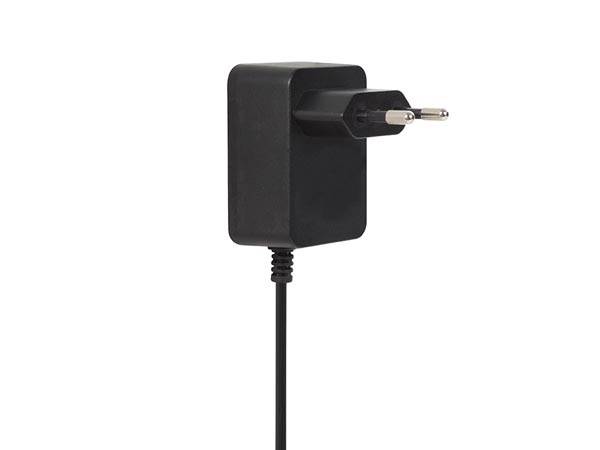UNIVERSAL-NETZTEIL - 9 VDC - 1 A - 9 W - STECKER (2.1 x 5.5 mm)