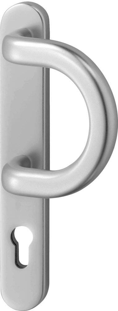 Eine Nahaufnahme eines glatten, silbernen metallischen Türgriffs auf einer vertikalen Fläche, die sein geschwungenes Design zeigt.