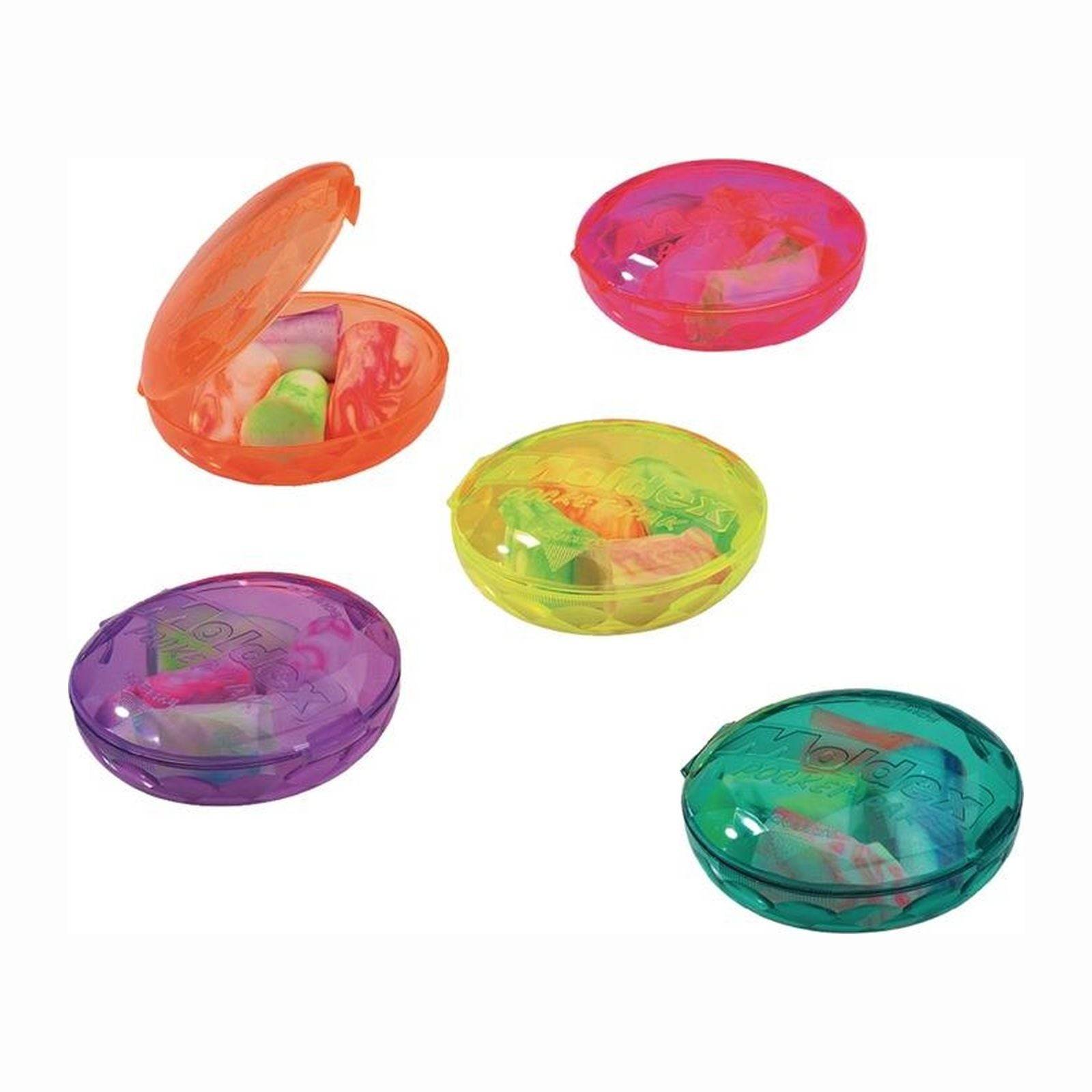 Fünf farbenfrohe transparente Etuis enthalten Schaumstoff-Ohrstöpsel in Rosa, Grün und Gelb. Die Etuis sind orange, pink, gelb, lila und petrol.