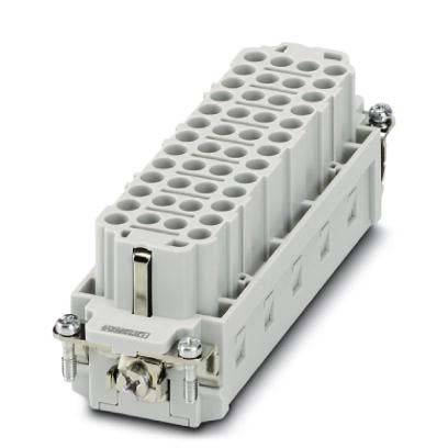 Rechteckiger weißer elektrischer Anschlussblock mit mehreren kreisförmigen Anschlüssen und Metallverriegelungen an den Seiten zum Sichern von Verbindungen.