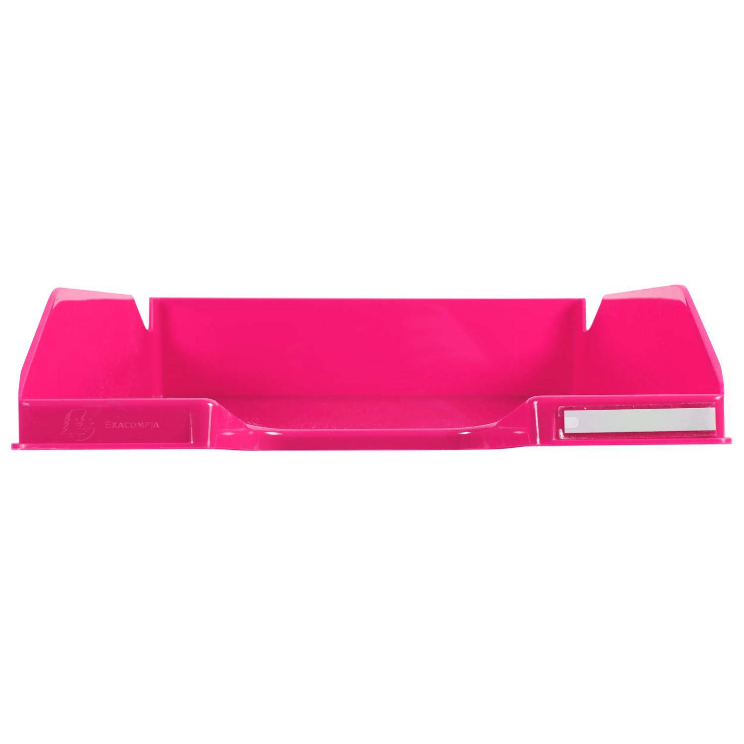 Helles rosa Kunststoff-Schreibtischorganizer-Tablett mit erhöhten Seitenkanten und einem kleinen weißen Etikettenfeld auf der rechten Seite, auf weißem Hintergrund abgebildet.