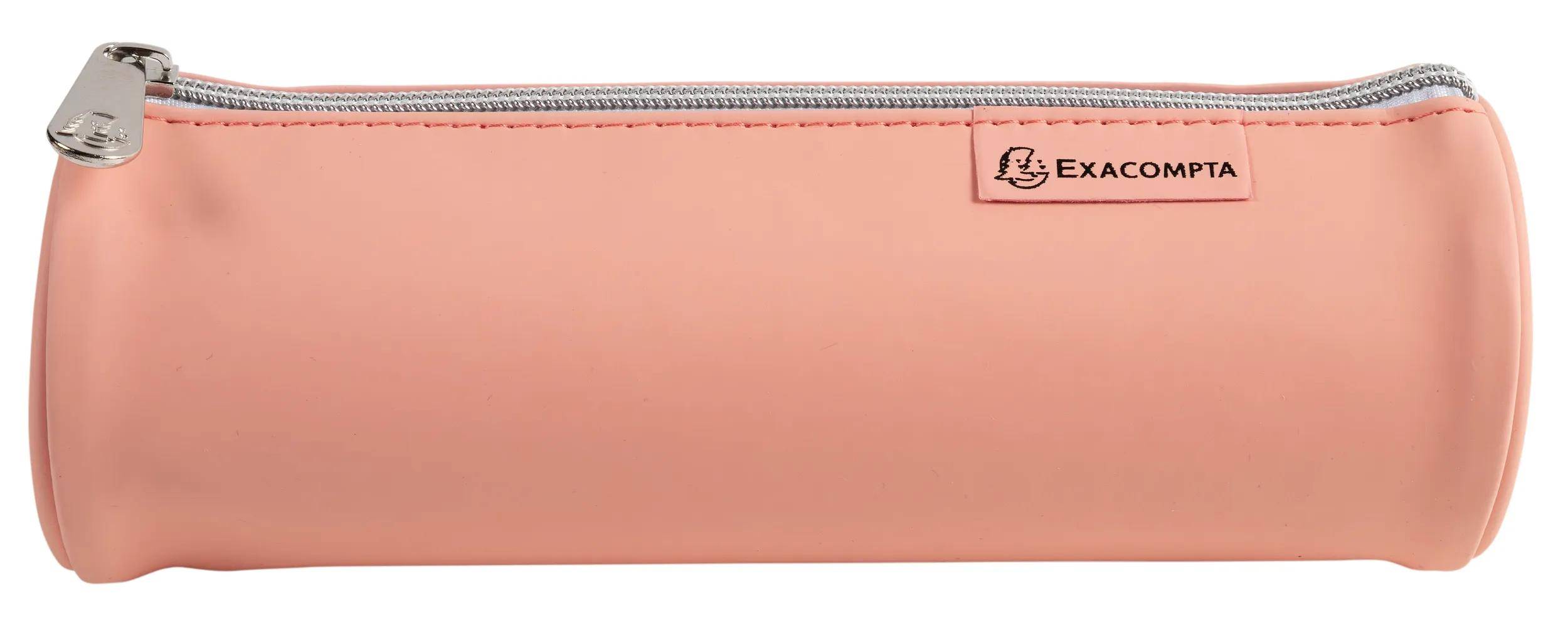 Eine Nahaufnahme einer rosa Tasche mit einem silbernen Reißverschluss und einem kleinen Etikett an der rechten Kante.