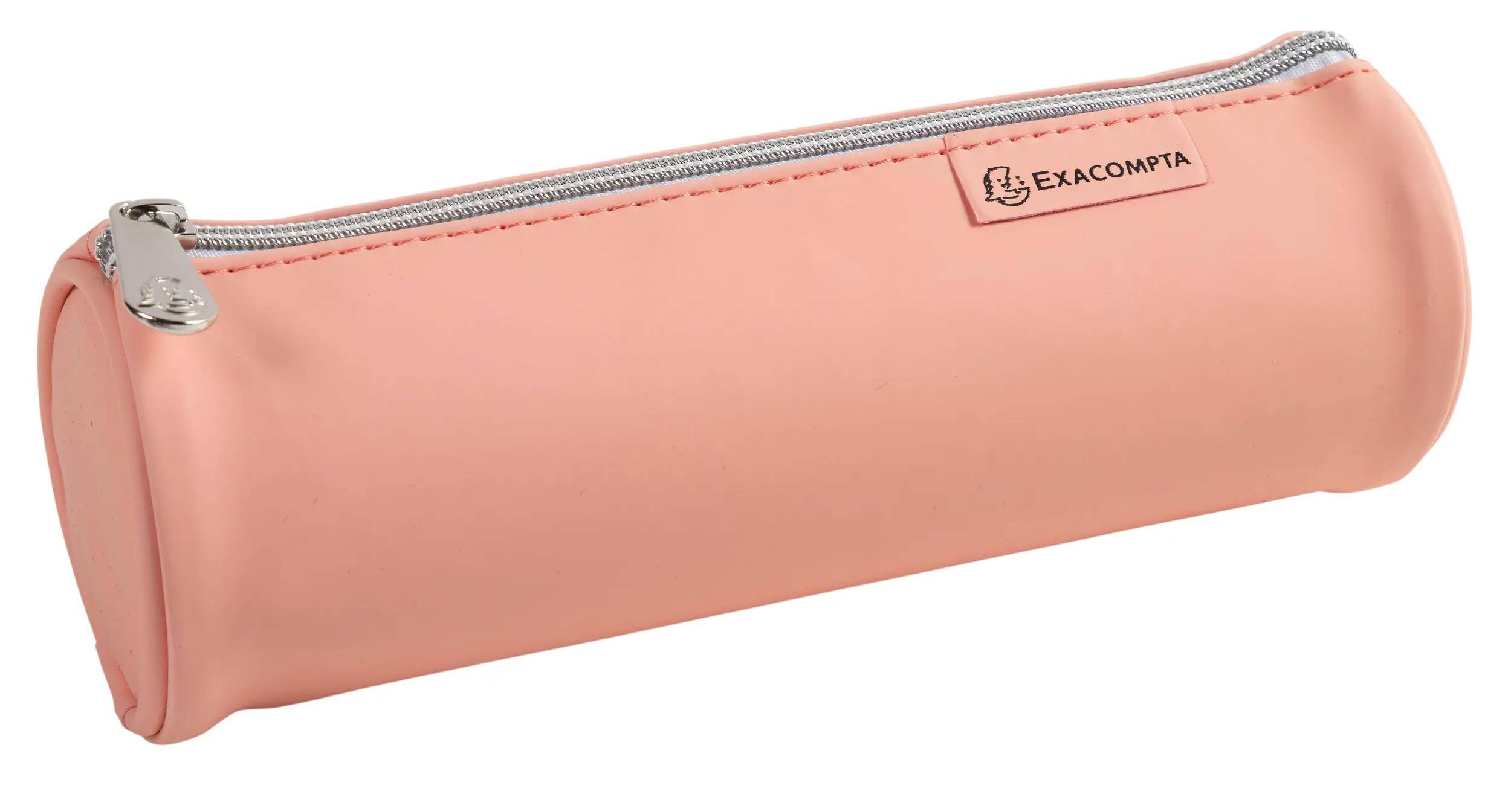 Ein rosa Federmäppchen mit Reißverschluss und einem kleinen Etikett mit dem Markennamen 